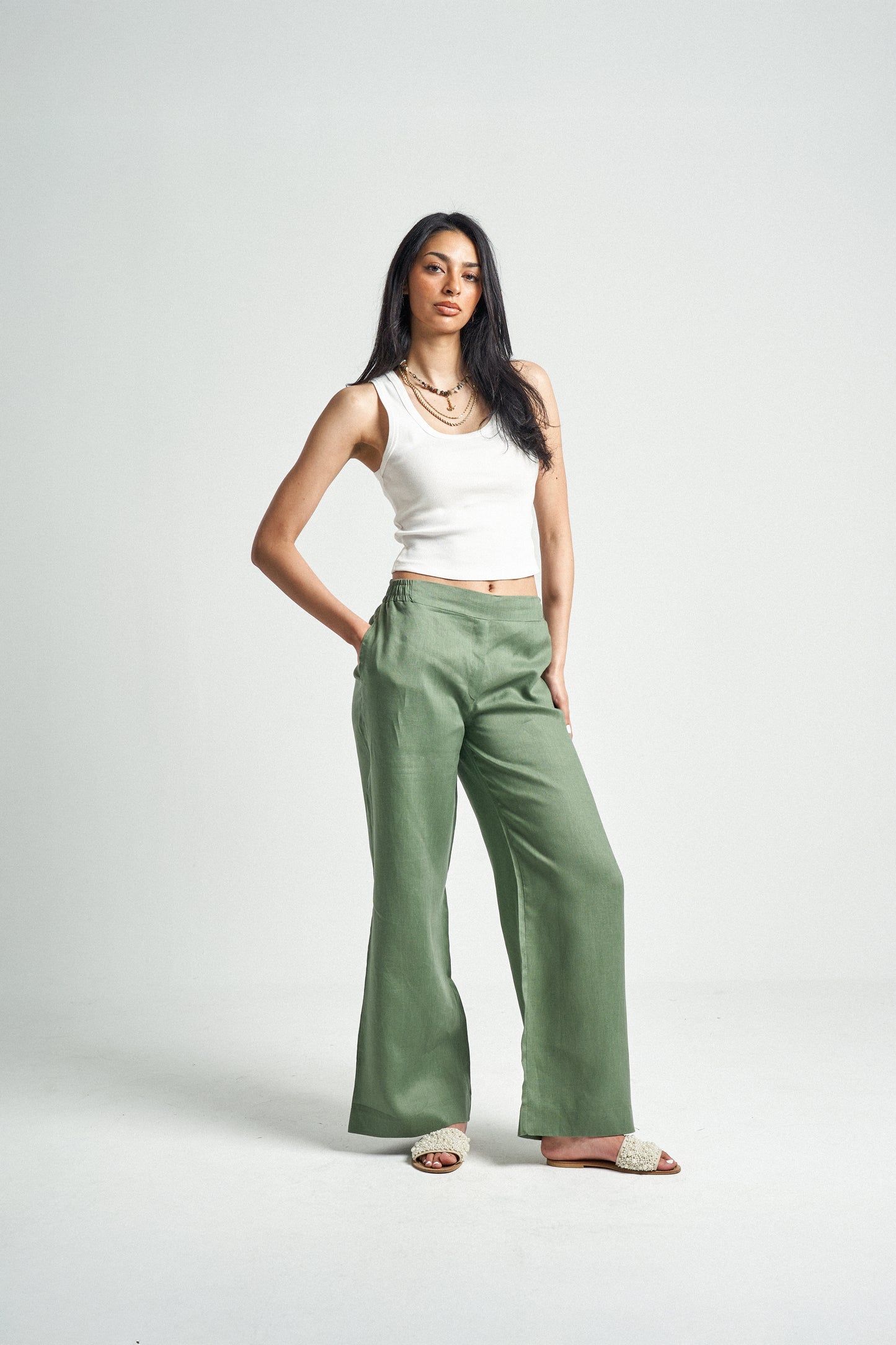 Pure linen pants in Olive